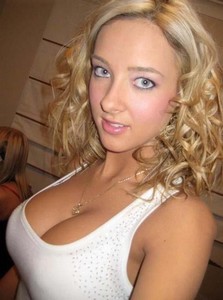 Je voudrai un plan sexe sur Basse-Normandie avec un amant qui aime le cul de coquine avec une grosse poitrine et
