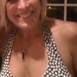 trouve ton plan cul dans le 11 avec une femme mature nue