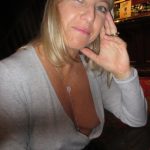 une milf sexy veut sucer un mec sur le 62